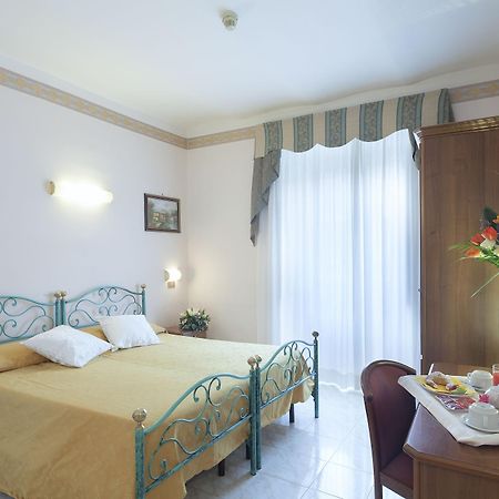 Hotel Oriente Roma Ngoại thất bức ảnh